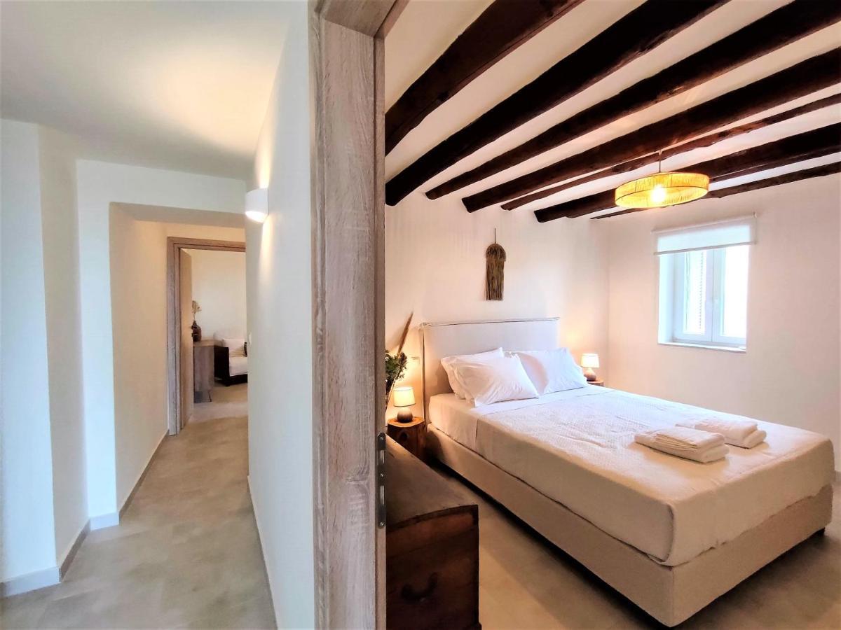 Spiti Sea View Neoclassical House In Stenies Exterior photo