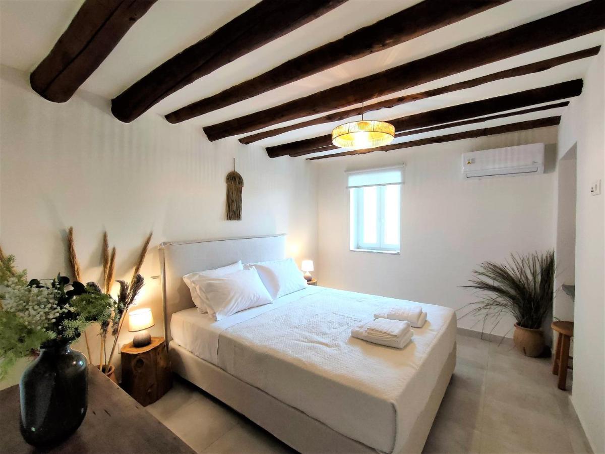 Spiti Sea View Neoclassical House In Stenies Exterior photo